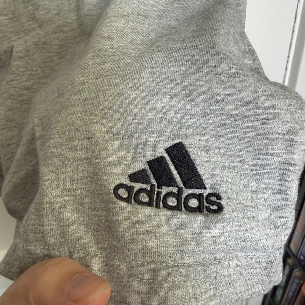 Adidas Disney Mickey Mouse Soccer Graphic T-Shirt Gray Mens XL Short Sleeve - Picture 7 of 10